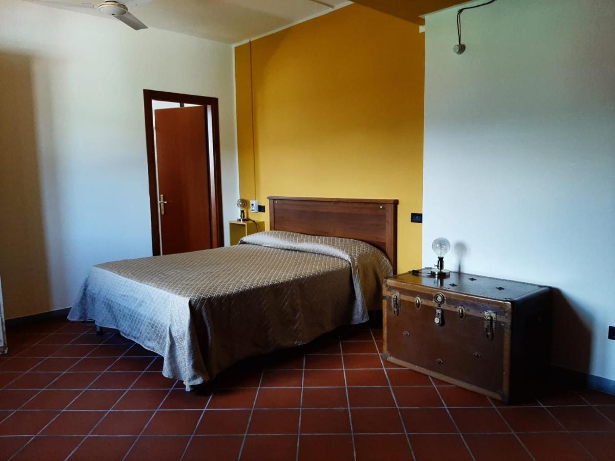 Agriturismo Calendiluna Luni エクステリア 写真